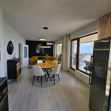 La Mer, Fortuna Appartement